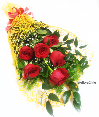 6 Red roses bouquet