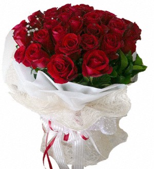 (Vietnam) 24 Premium Valentines Red Roses Bouquet