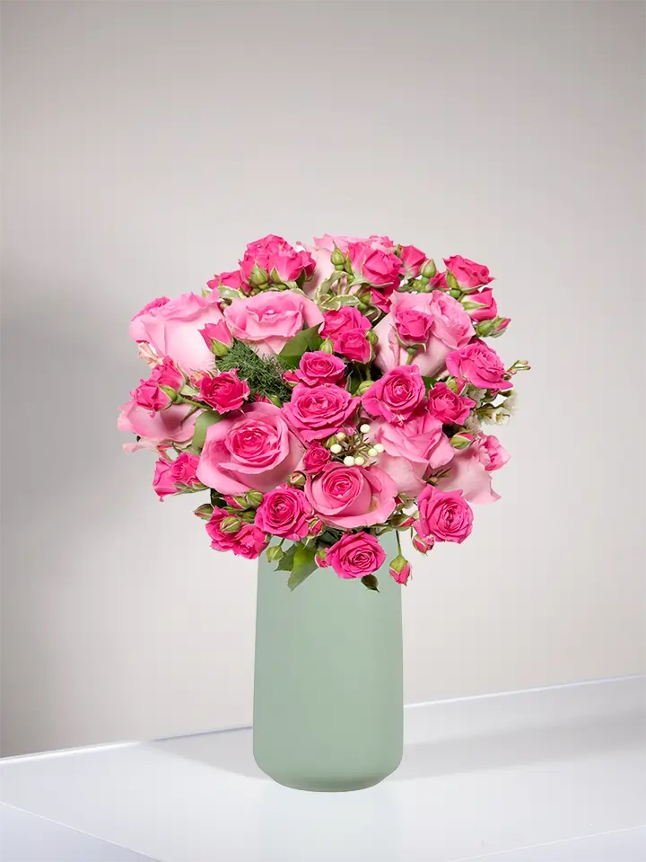 Bouquet of pink roses