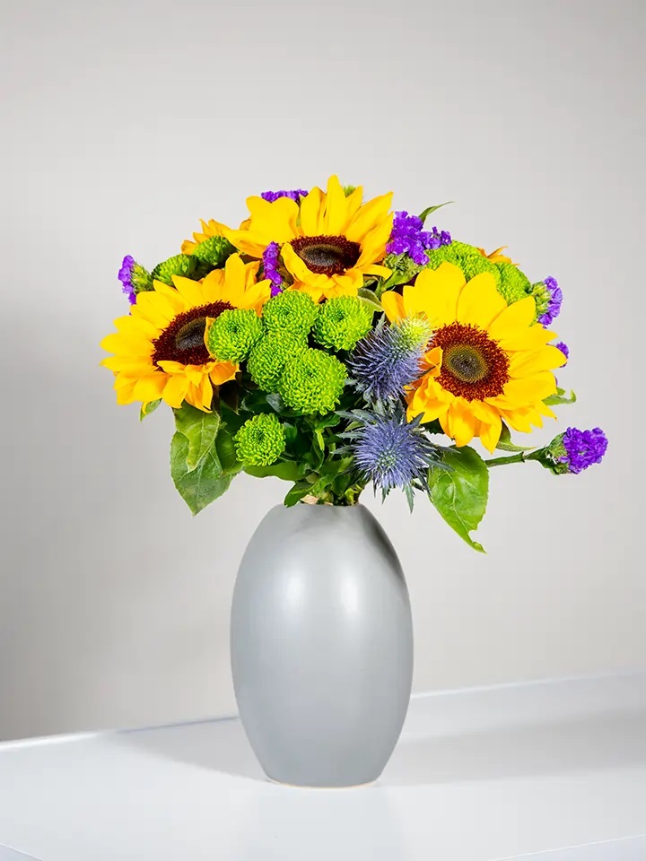 Bouquet of sunflowers and carnation