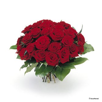 Bouquet with darkred roses