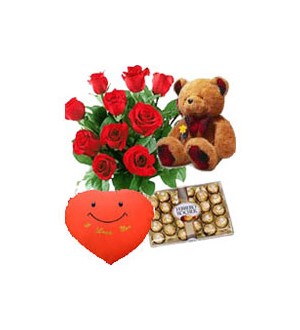 (Vietnam) 12 Rose Bouquet Gift Pack