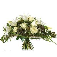 White bouquet in a boat shape